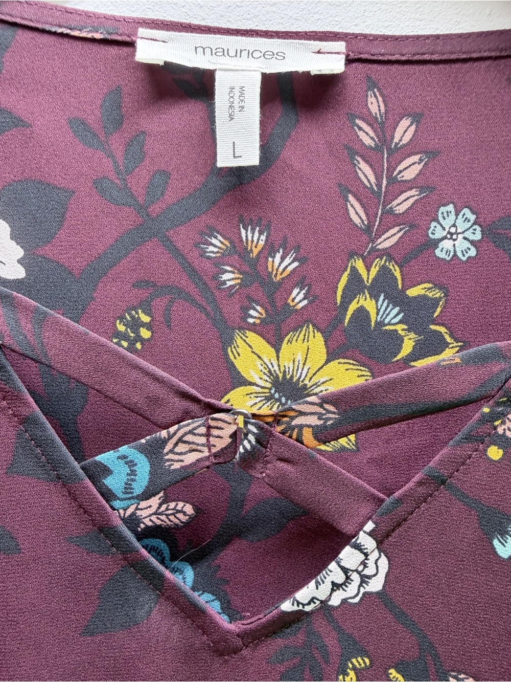 Floral V-Neck Blouse Rich Plum w/ Ruffled Cuffs Light Weight Summer Dressy Top 💝 - Picture 2 of 5
